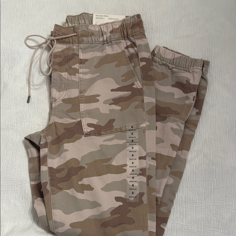 American Eagle Outfitters Tan Camouflage Pants